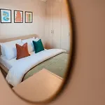 Spacious Home 3 Min From Station