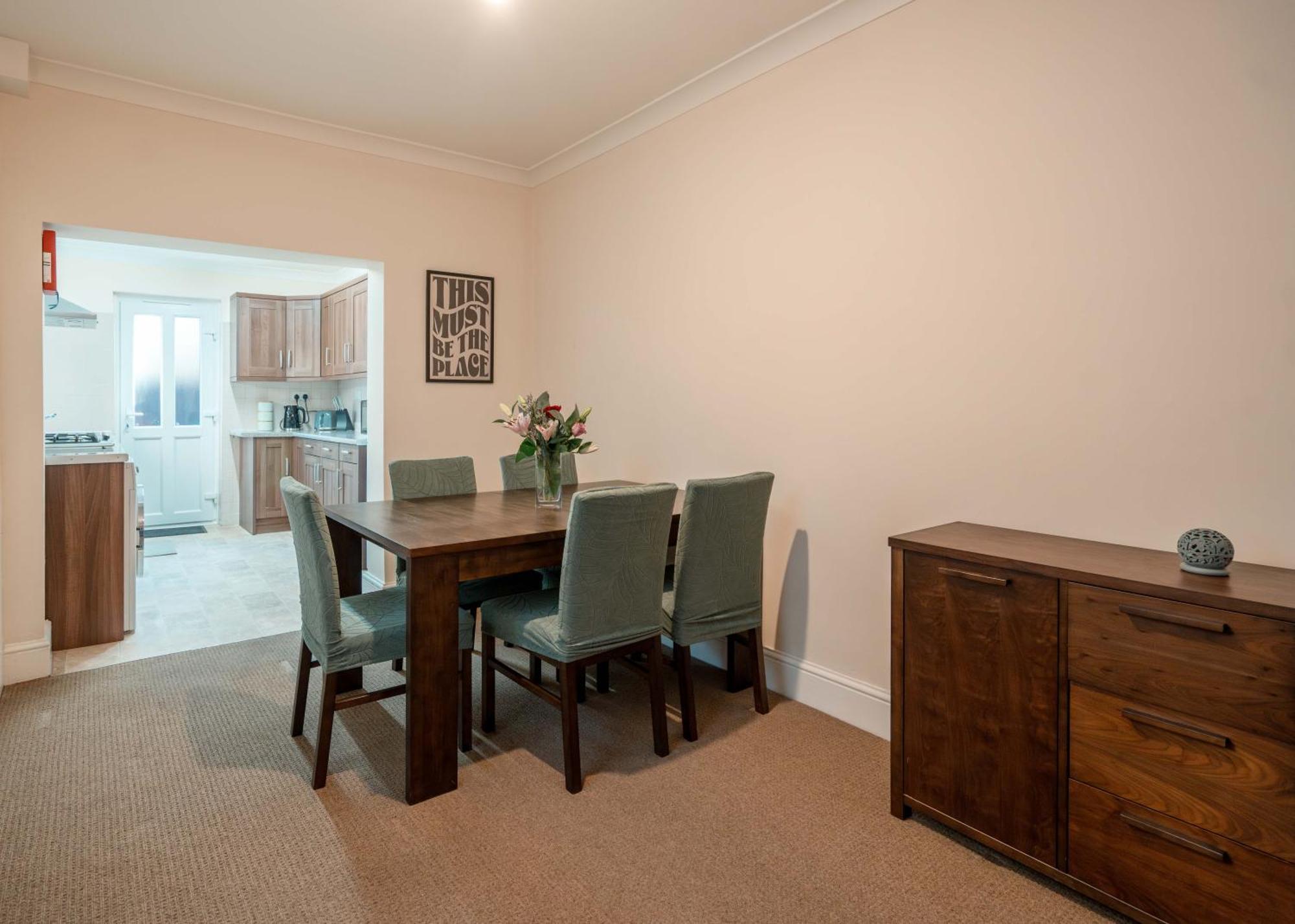 Spacious 3 Min From Station Appartement