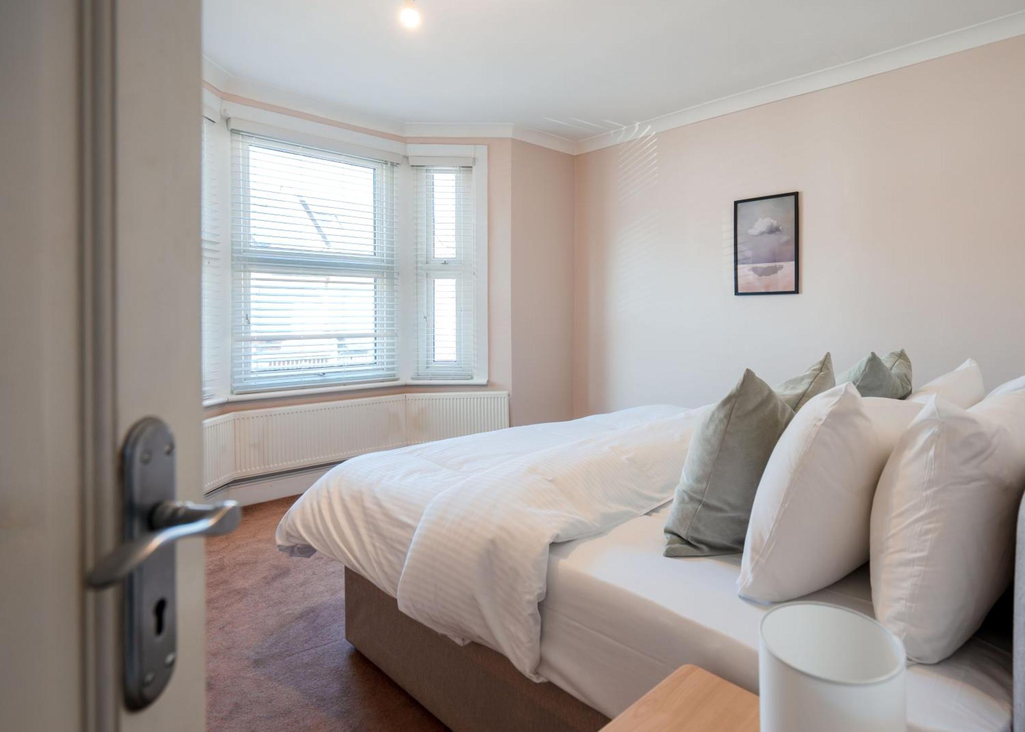 Apartment Spacious 3 Min From Station