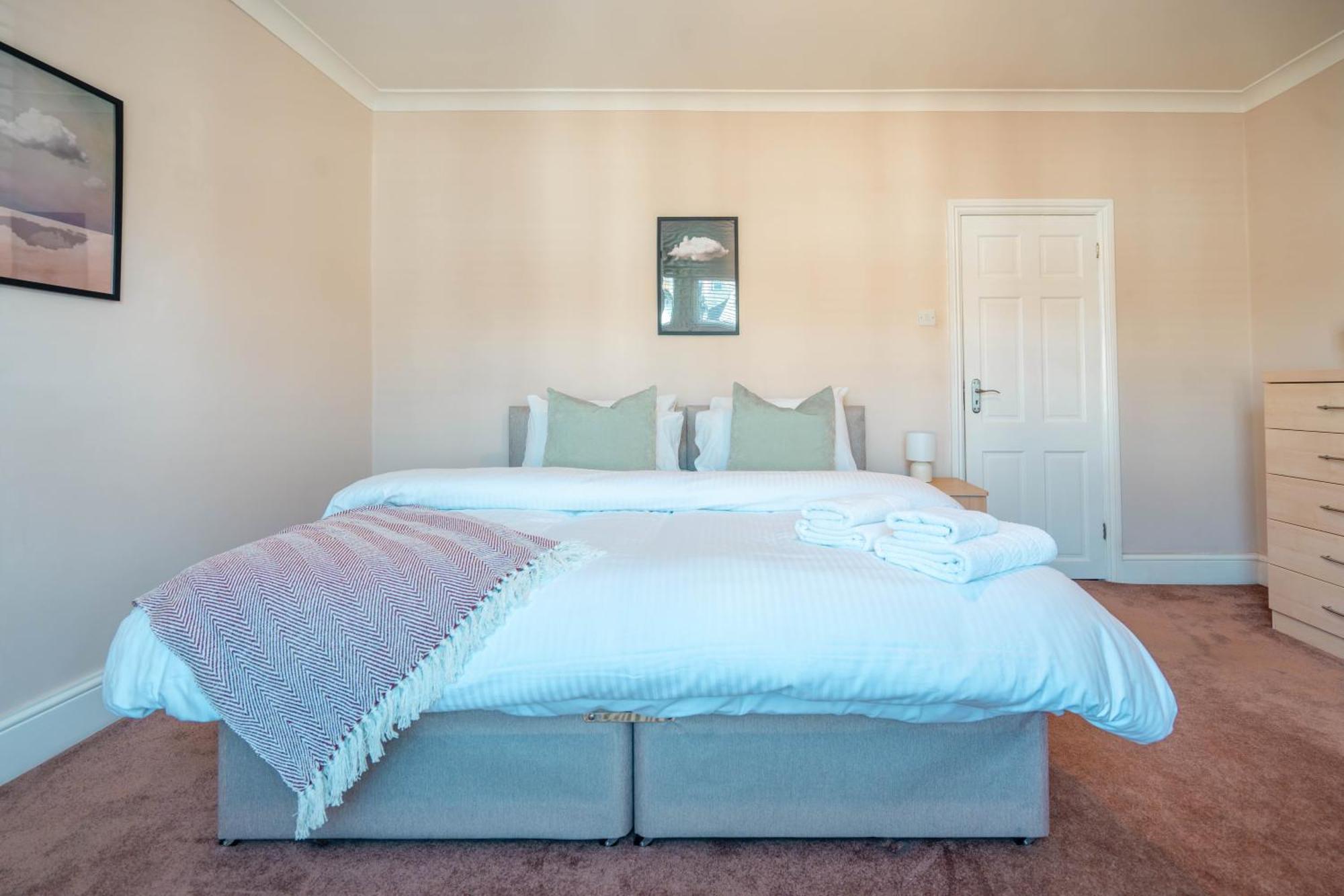 Apartment Spacious 3 Min From Station London