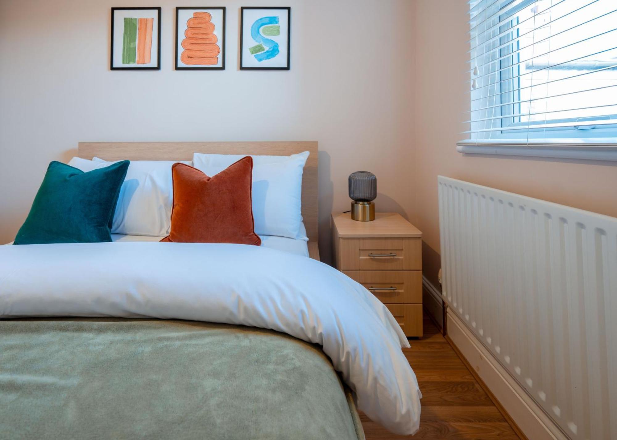 Apartment Spacious 3 Min From Station London